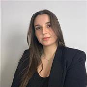 Profesora titulada con amplia experiencia en colegios, ofrezco clases de refuerzo y de inglés a alumnos de todas las edades y niveles, disponibles a domicilio y online